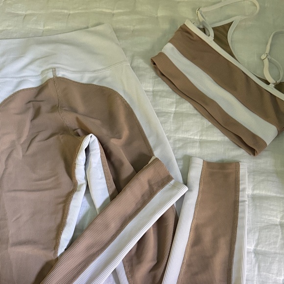 Tan and White Beach Riot workout set - Picture 4 of 4